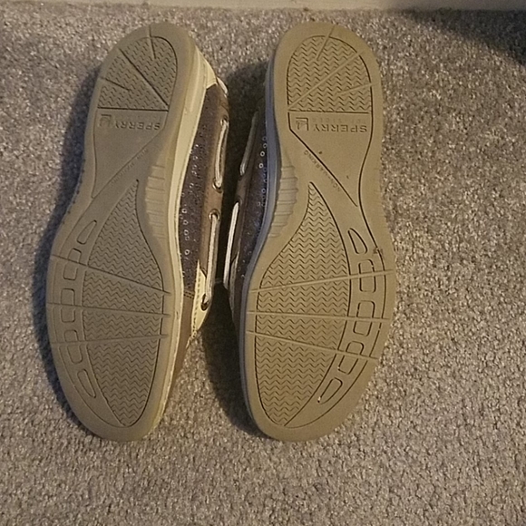 shoes - Picture 4 of 4